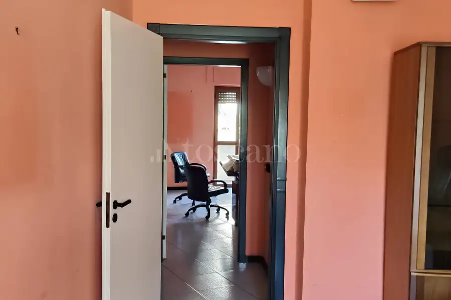 Ufficio in vendita di 180 mq a €269.000 (rif. 48/2026)