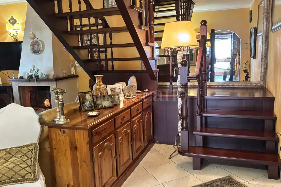 Villa in vendita di 200 mq a €495.000 (rif. 12/2026)