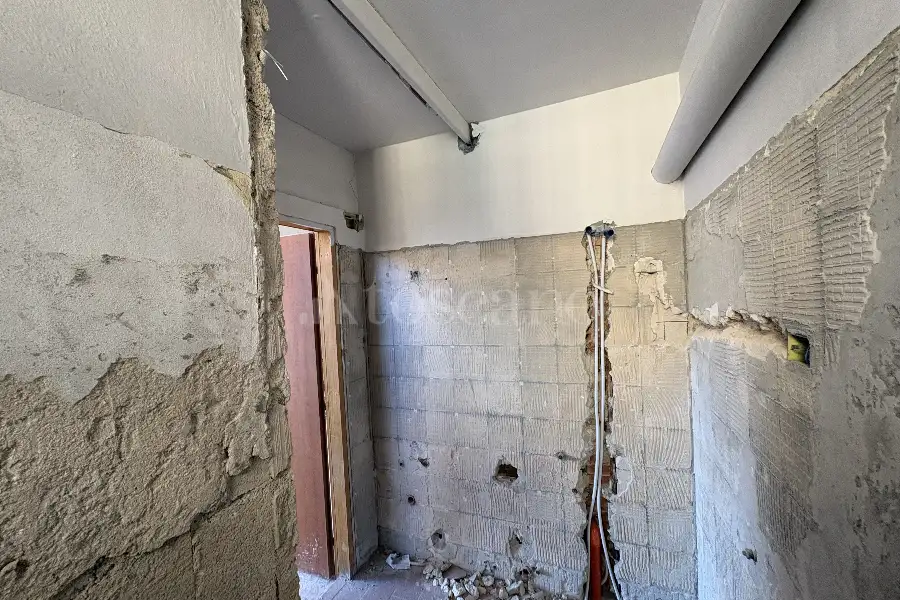 Negozio in vendita di 67 mq a €70.000 (rif. 17/2026)