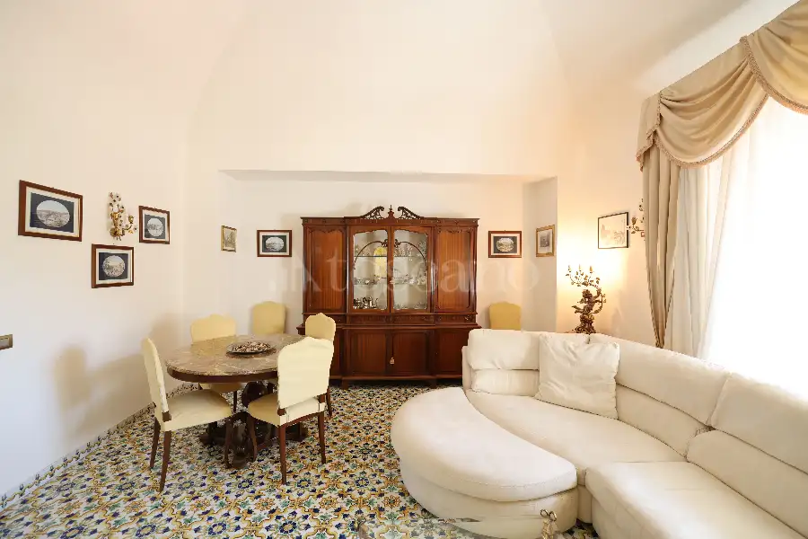 Villa in vendita di 500 mq a €1.080.000 (rif. 46/2025)