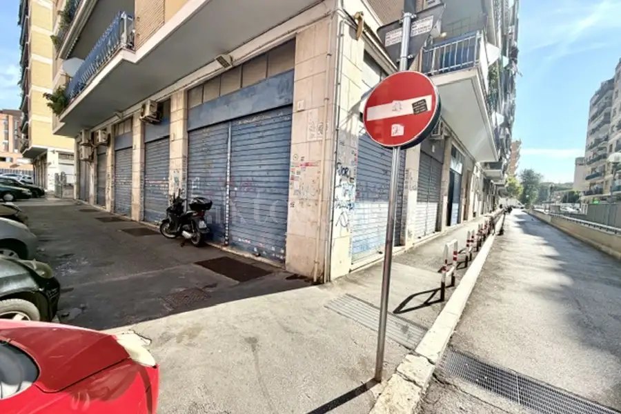 Negozio in vendita di 141 mq a €249.000 (rif. 56/2026)