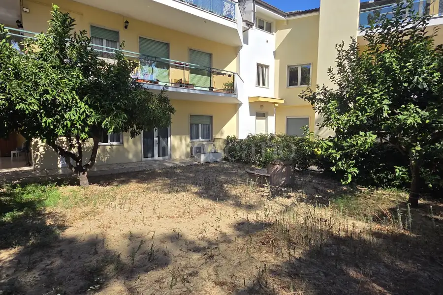 Villa Plurifamiliare in vendita di 575 mq a €580.000 (rif. 33/2026)