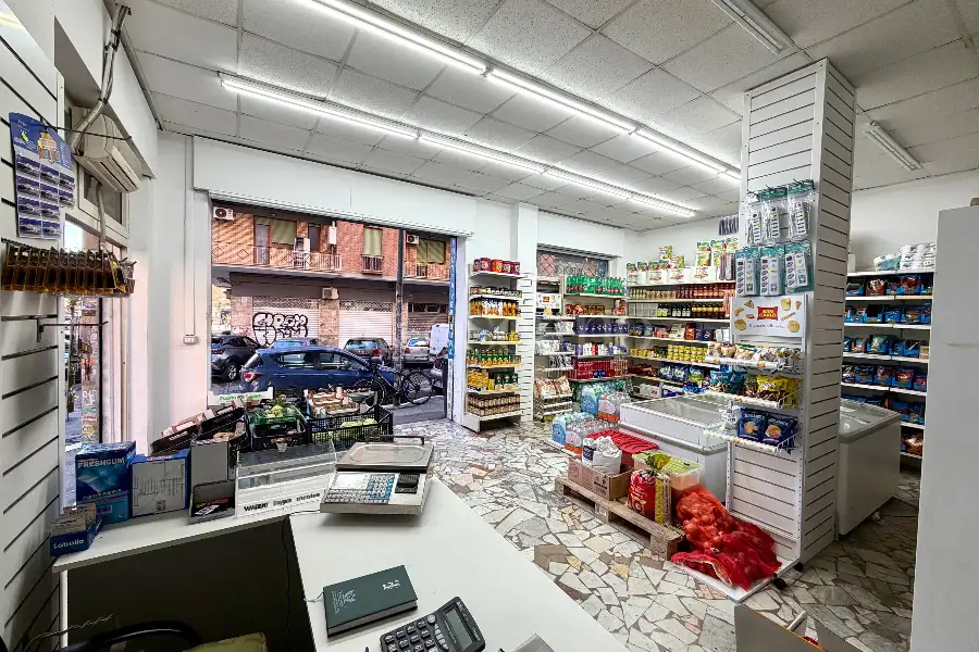 Negozio in vendita di 60 mq a €79.000 (rif. 13/2026)
