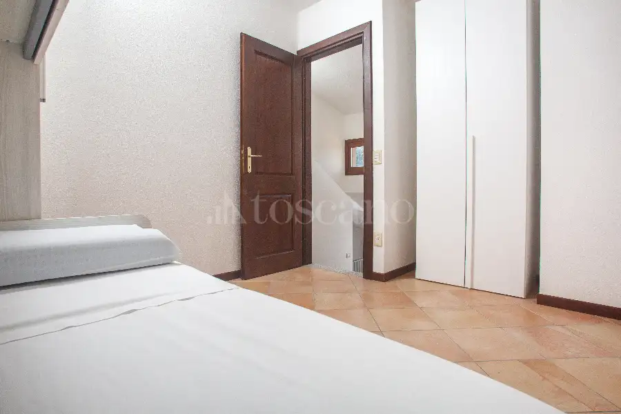 Villa Plurifamiliare in vendita di 256 mq a €770.000 (rif. 1/2026)