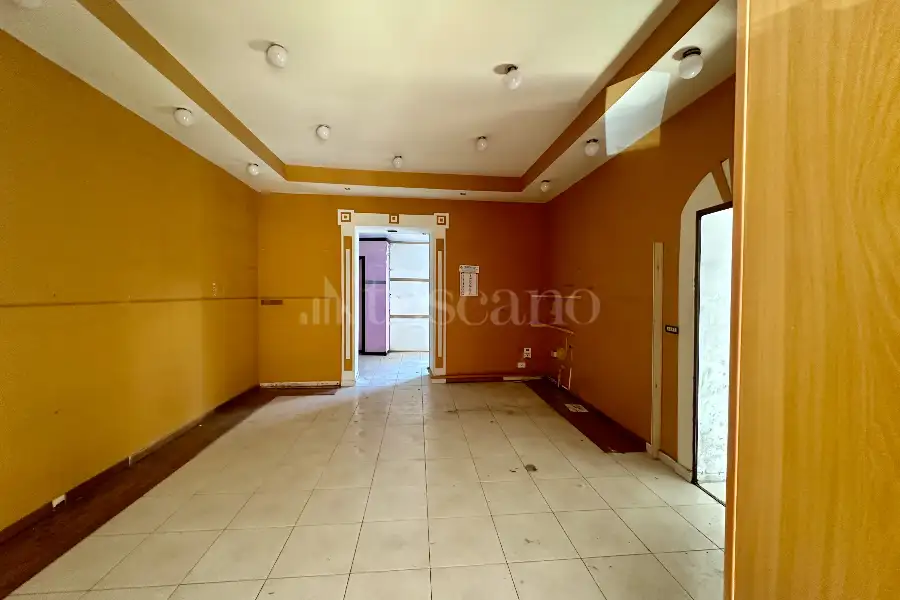 Negozio in affitto di 70 mq a €450 (rif. 25/2025)