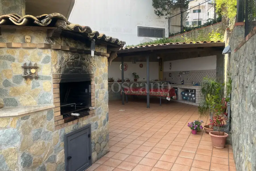 Villa in vendita di 250 mq a €385.000 (rif. 61/2025)
