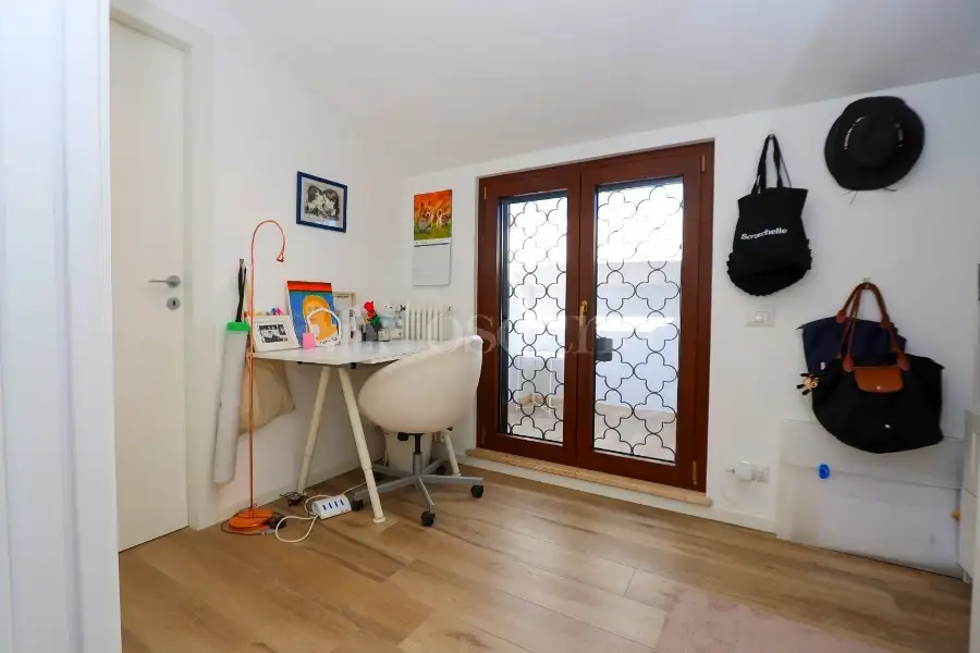 Villa Plurifamiliare in vendita di 210 mq a €675.000 (rif. 62/2026)