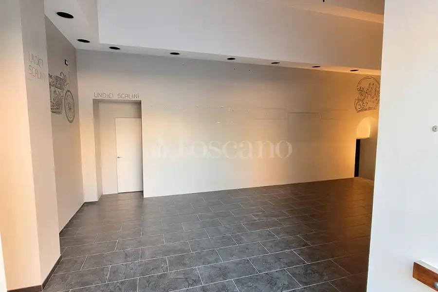Attività Commerciale in vendita di 142 mq a €349.000 (rif. 14/2026)