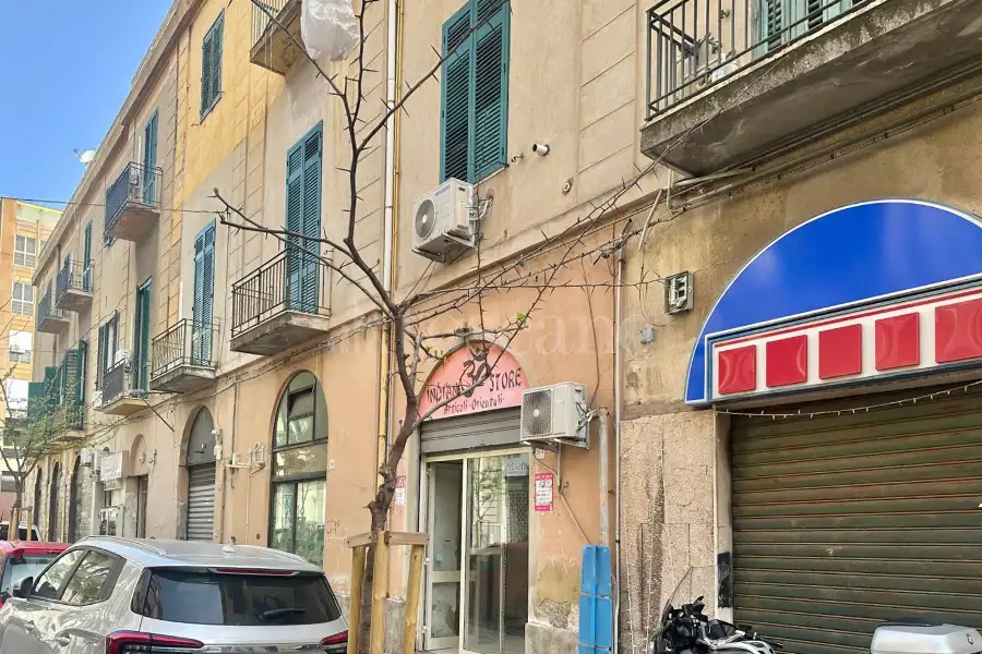 Negozio in affitto di 73 mq a €580 (rif. 23/2026)