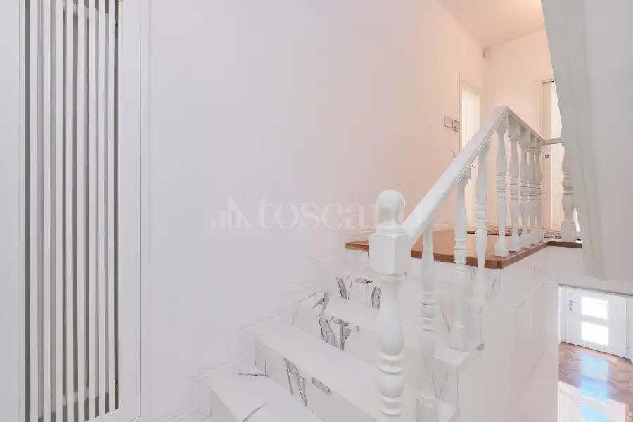 Villa Bifamiliare in vendita di 510 mq a €1.850.000 (rif. 30/2026)