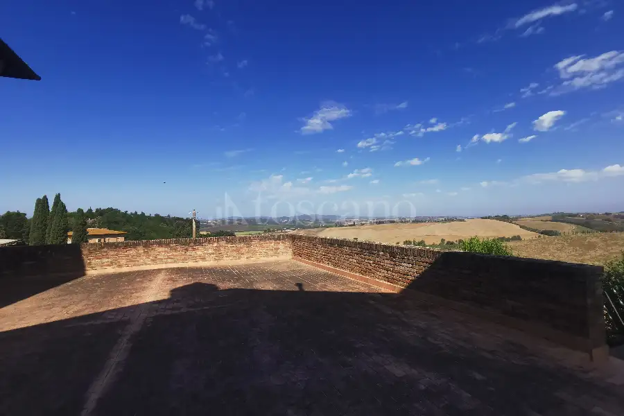 Casale in vendita di 1.200 mq a €470.000 (rif. 35/2023)