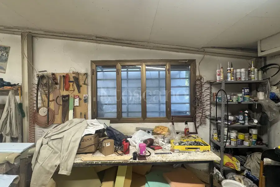 Laboratorio in vendita di 227 mq a €245.000 (rif. 29/2026)