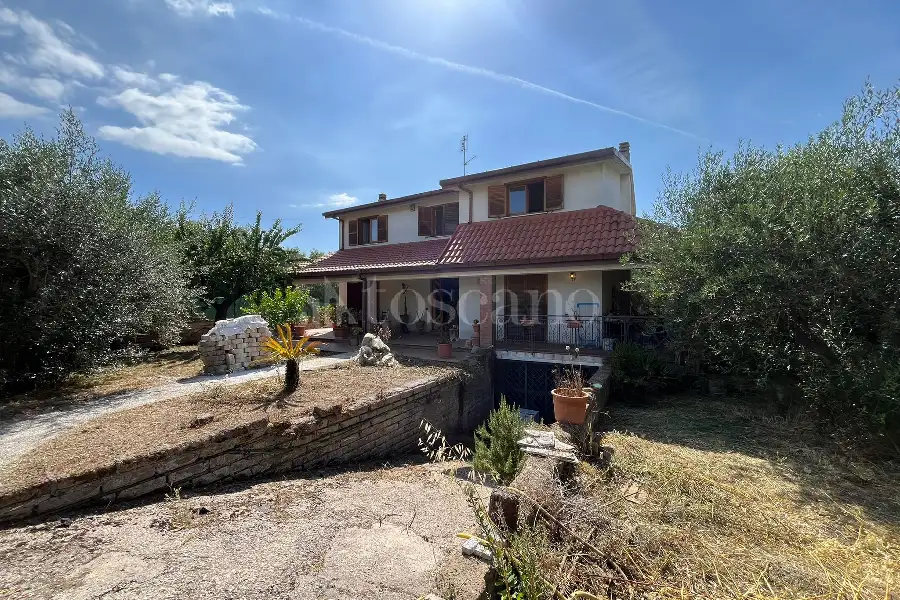 Villa in vendita di 230 mq a €749.000 (rif. 59/2025)