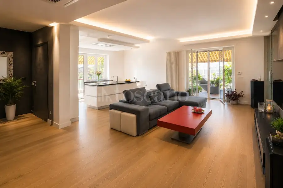 Attico in vendita di 140 mq a €599.000 (rif. 25/2026)