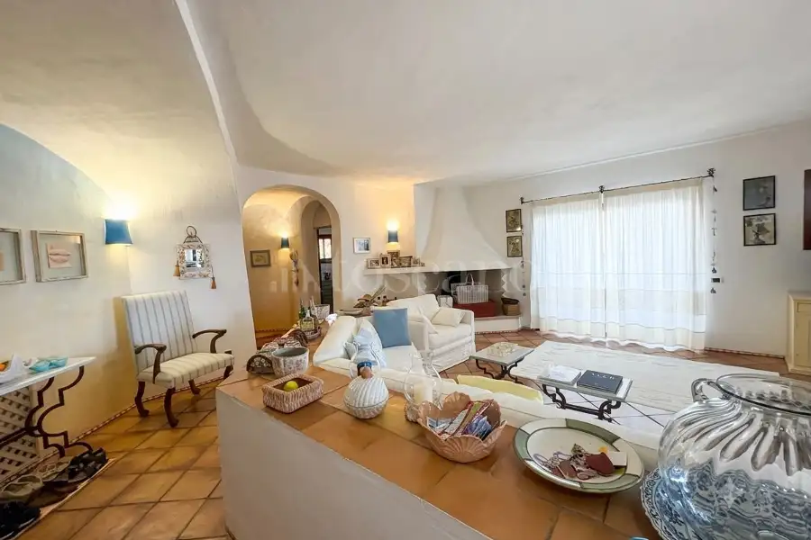 Casa in vendita di 230 mq a €3.500.000 (rif. 17/2026)