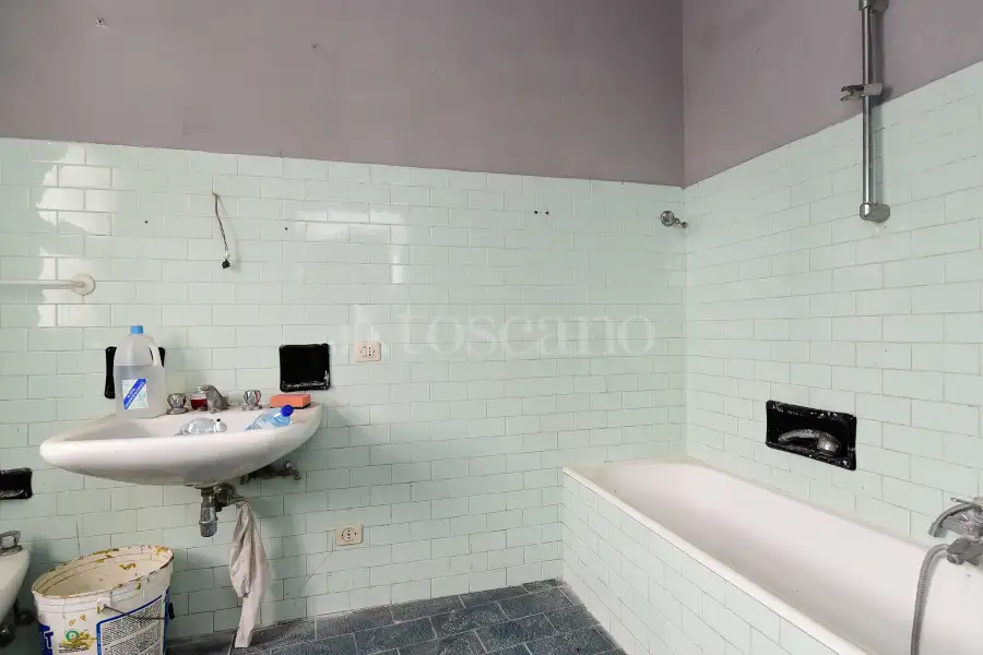Palazzo in vendita di 250 mq a €248.000 (rif. 30/2025)