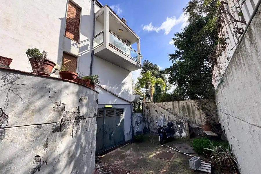 Villa in vendita di 300 mq a €420.000 (rif. 16/2026)