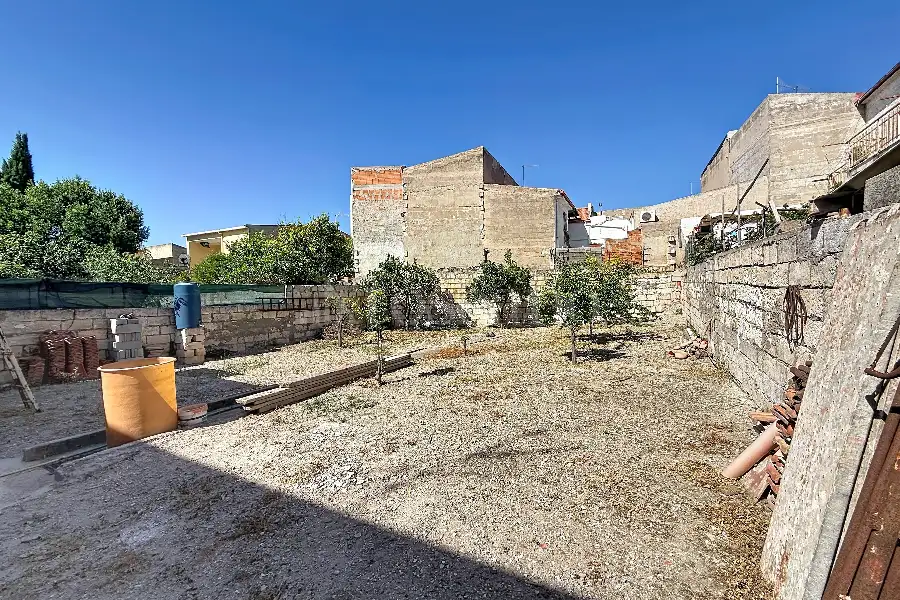 Casa Indipendente in vendita di 250 mq a €138.000 (rif. 129/2026)