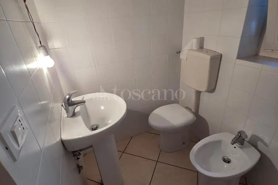 Negozio in vendita di 68 mq a €58.000 (rif. 30/2026)