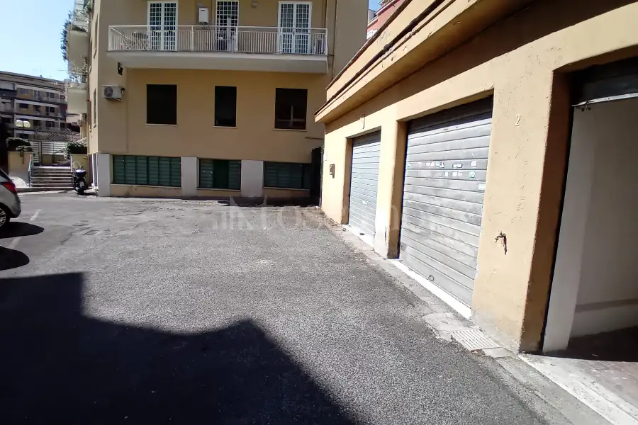 Box in vendita di 15 mq a €65.000 (rif. 24/2026)