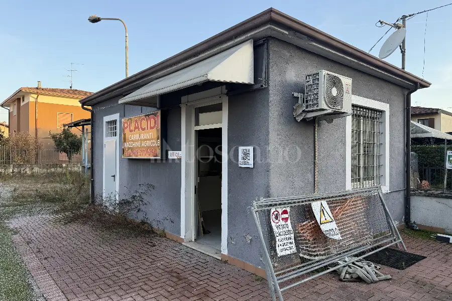 Capannone in vendita di 360 mq a €435.000 (rif. 50/2025)