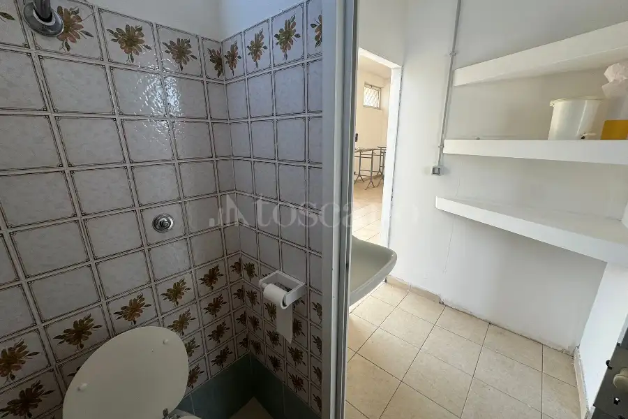 Negozio in vendita di 100 mq a €239.000 (rif. 5/2025)