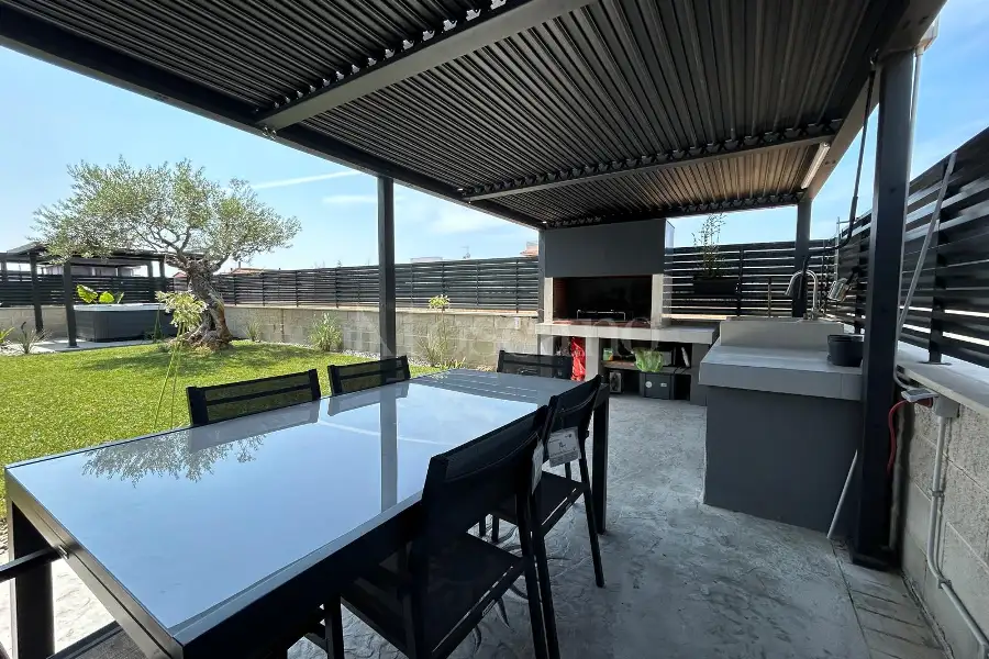 Villa in vendita di 180 mq a €599.000 (rif. 11/2026)