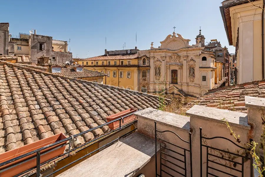 Attico in vendita di 250 mq a €2.850.000 (rif. 44/2025)