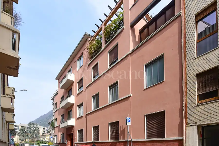 Casa in vendita di 175 mq a €680.000 (rif. 4/2026)