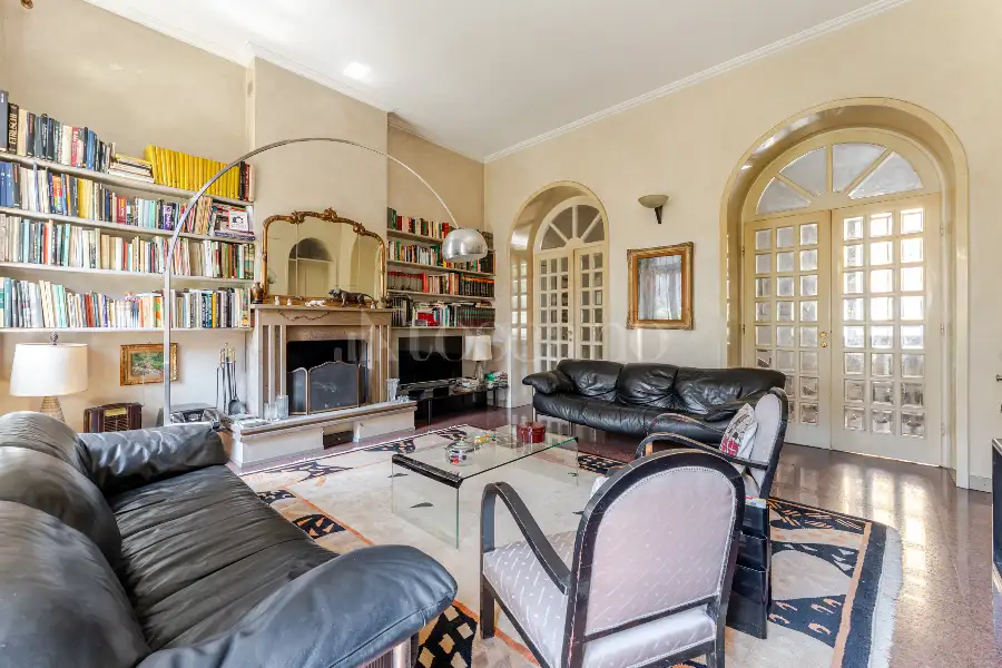 Casa in vendita di 360 mq trattativa riservata (rif. 44/2026)