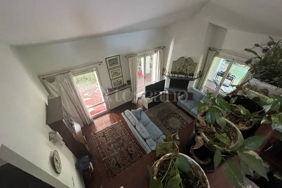 Villa in vendita di 250 mq a €695.000 (rif. 18/2025)