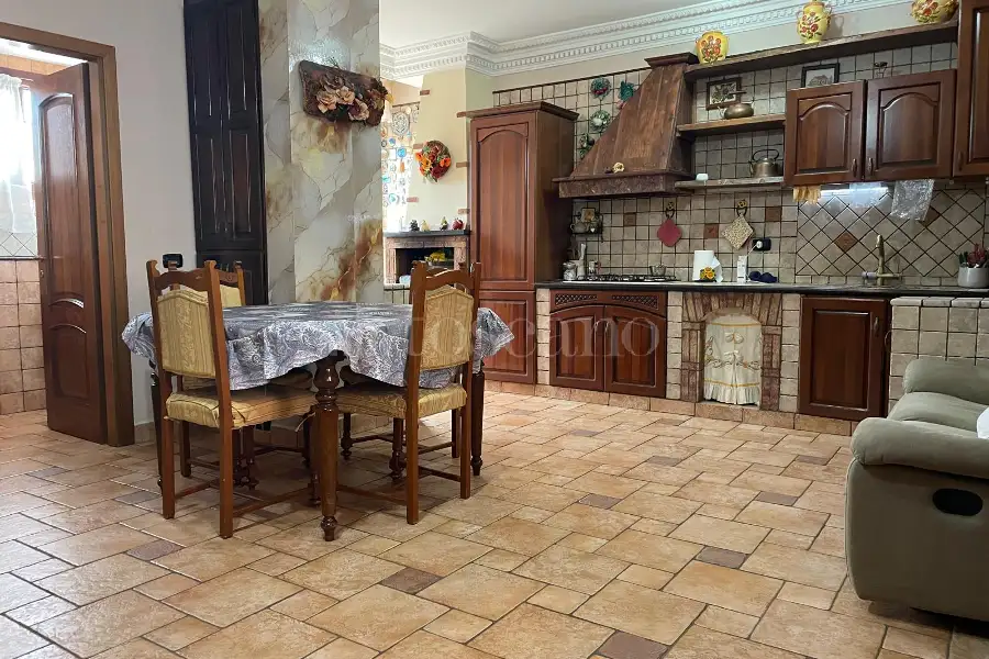 Villa Plurifamiliare in vendita di 120 mq a €349.000 (rif. 41/2026)