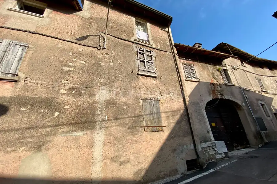 Rustico in vendita di 266 mq a €375.000 (rif. 20/2026)
