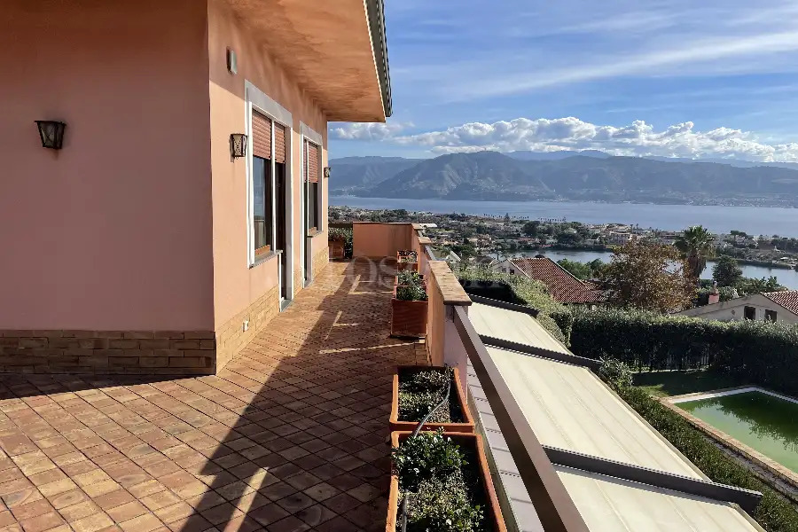 Villa in vendita di 500 mq a €1.500.000 (rif. 45/2025)