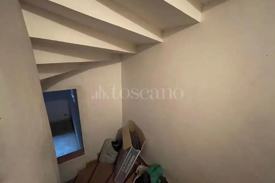 Villa in vendita di 305 mq a €650.000 (rif. 12/2025)