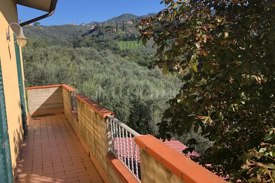 Villa in vendita di 410 mq a €398.000 (rif. 43/2024)