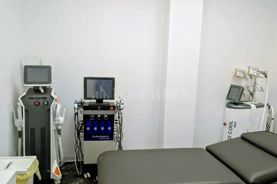 Negozio in vendita di 100 mq a €370.000 (rif. 6/2026)