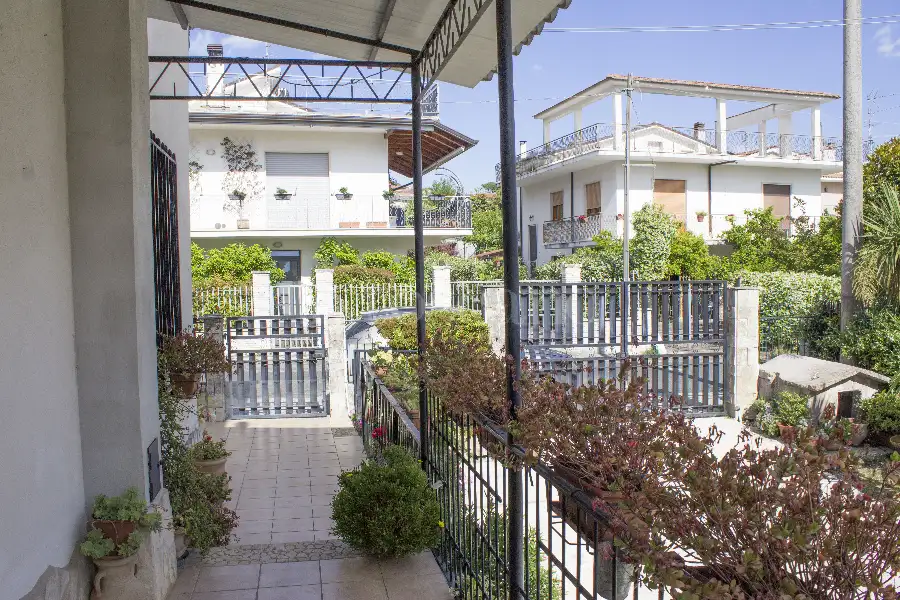 Casa Indipendente in vendita di 212 mq a €210.000 (rif. 15/2026)