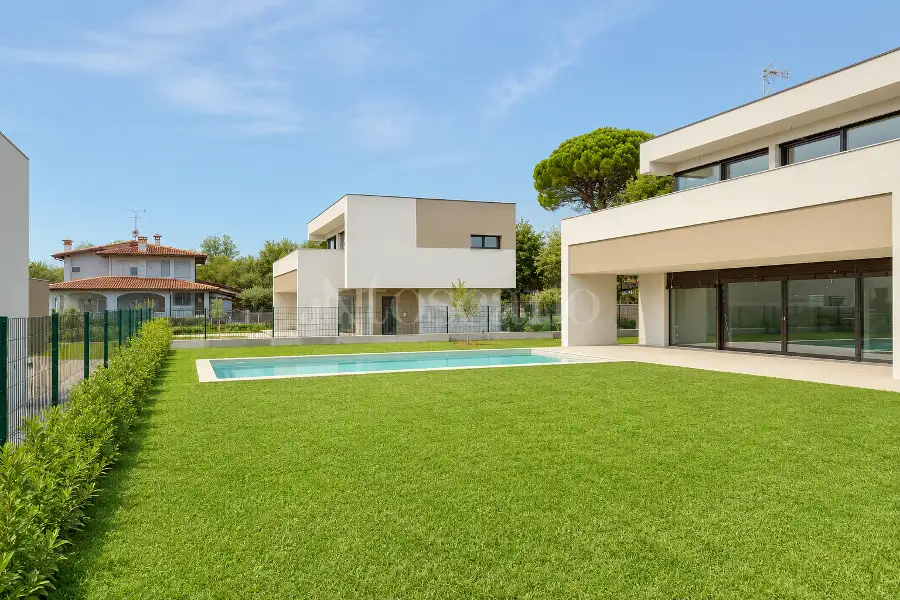 Villa in vendita di 335 mq a €1.740.000 (rif. 11/2025)
