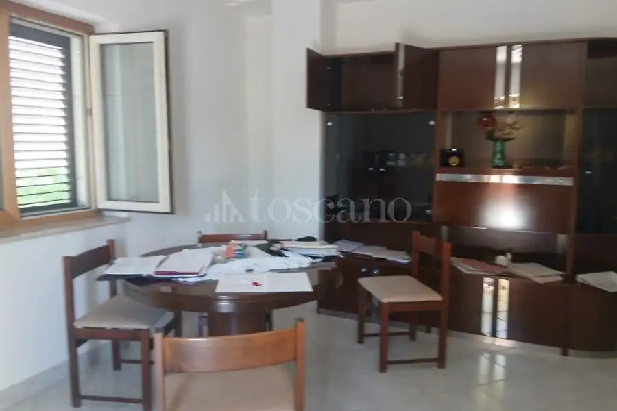 Villa Bifamiliare in vendita di 320 mq a €200.000 (rif. 31/2026)