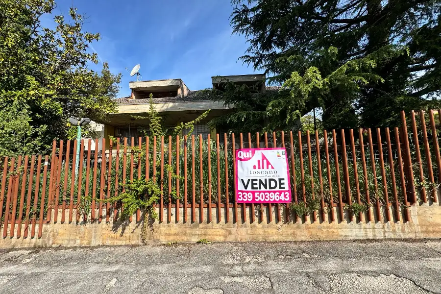 Villa in vendita di 444 mq trattativa riservata (rif. 59/2025)