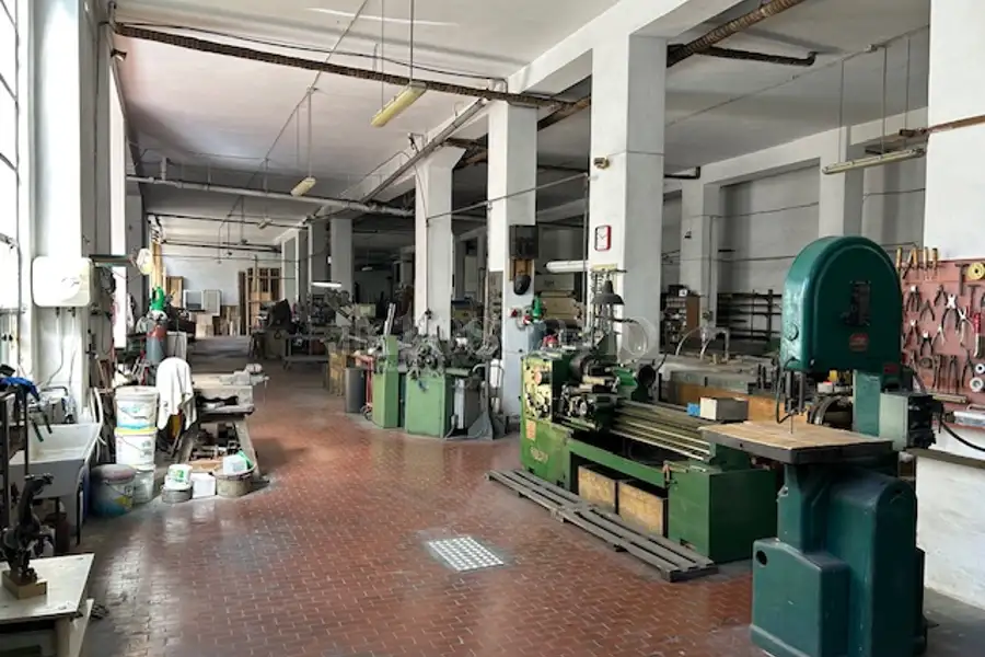 Laboratorio in vendita di 540 mq a €320.000 (rif. 21/2026)