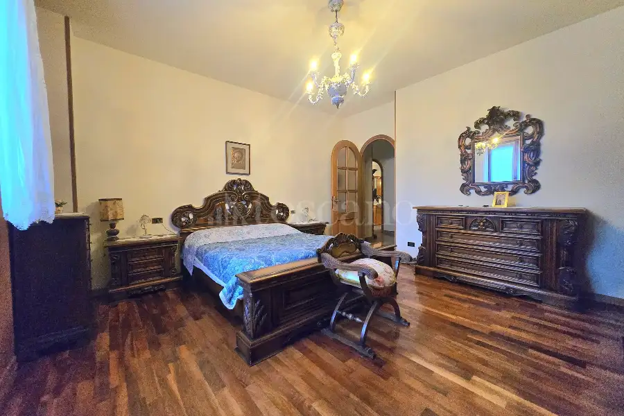 Villa in vendita di 550 mq a €970.000 (rif. 10/2026)