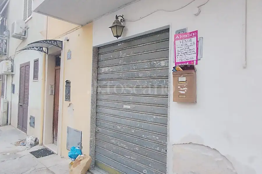 Negozio in vendita di 24 mq a €45.000 (rif. 42/2026)