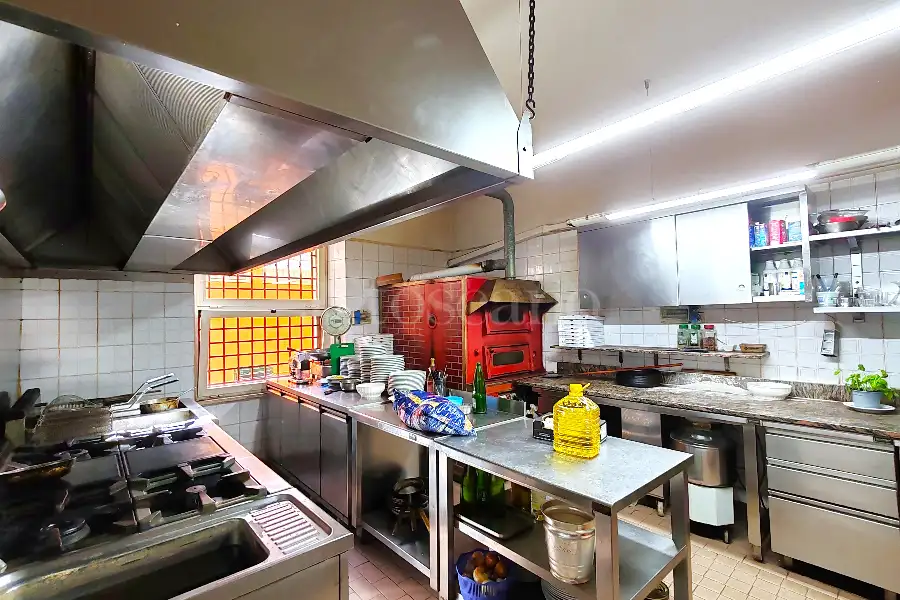 Negozio in affitto di 170 mq a €2.400 (rif. 27/2025)