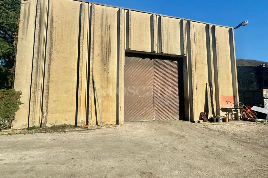 Capannone in affitto di 700 mq a €2.600 (rif. 20/2026)