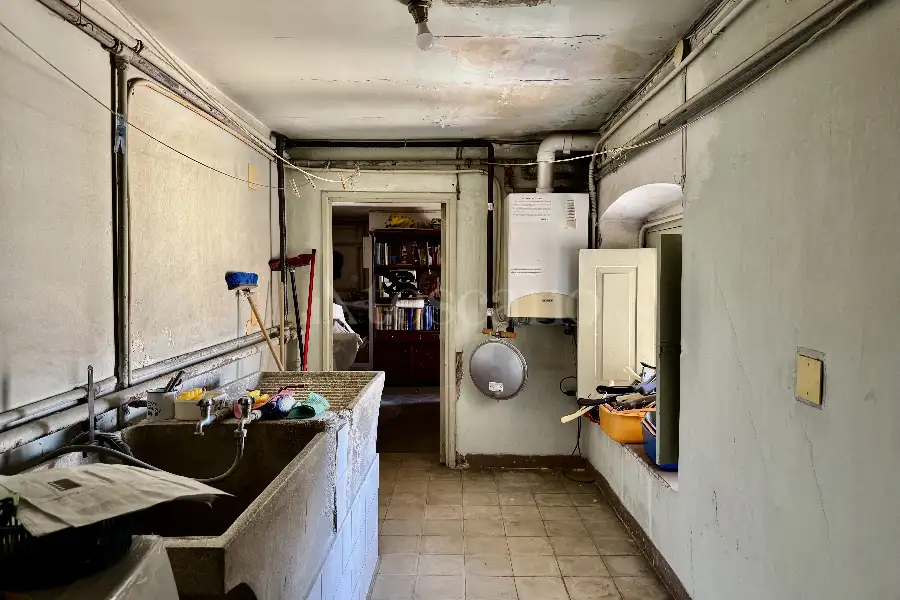 Casa in vendita di 340 mq a €690.000 (rif. 144/2025)