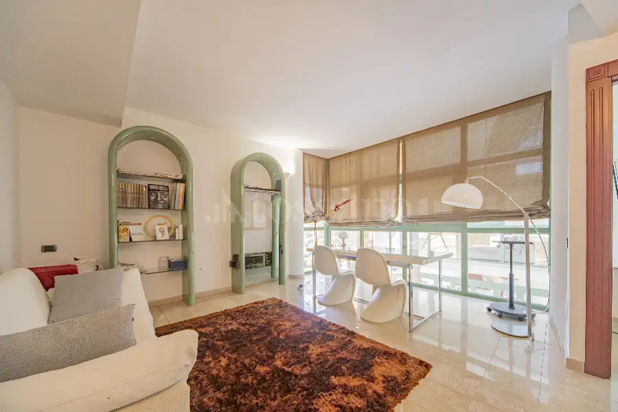 Villa in vendita di 500 mq a €990.000 (rif. 100/2025)