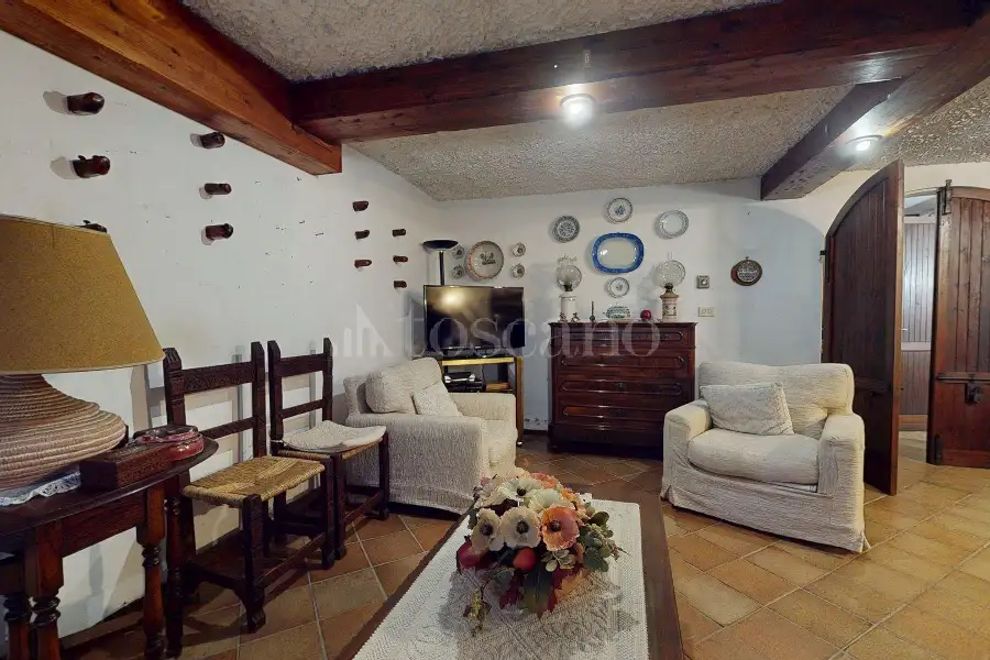 Villa Bifamiliare in vendita di 210 mq a €355.000 (rif. 12/2026)