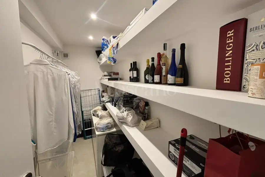 Villa Plurifamiliare in vendita di 250 mq a €1.050.000 (rif. 14/2026)